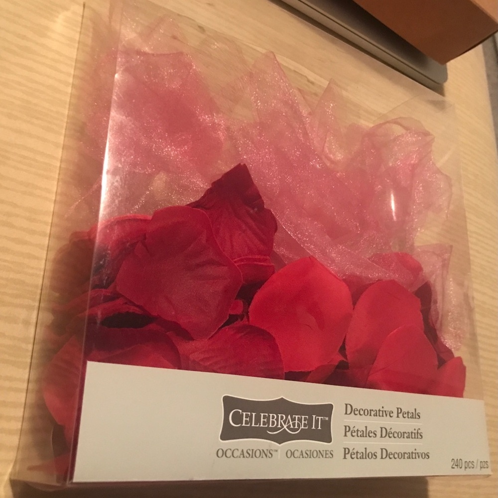Celebrate It - Decorative Rose Fabric Petals